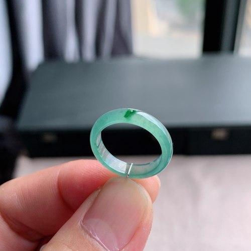天然A货翡翠冰飘花戒指