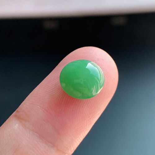 缅甸天然A货冰糯果绿翡翠蛋面