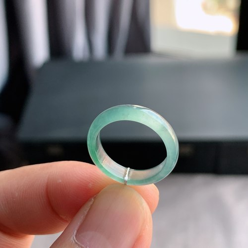 天然A货冰种晴空蓝翡翠戒指