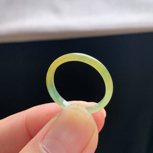 天然A货冰糯黄翡翠素圈戒指
