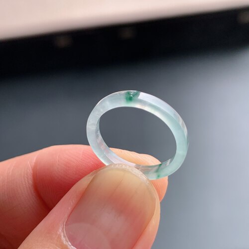 天然A货翡翠冰种飘花方戒