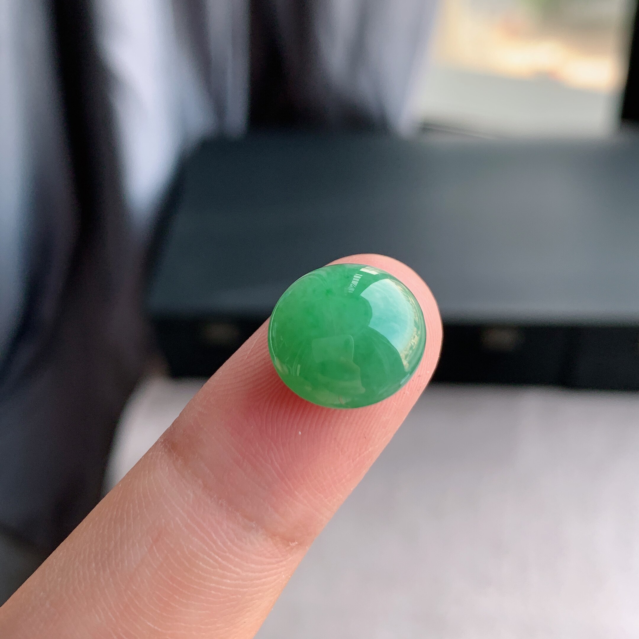 缅甸天然A货翡翠 冰糯种满绿蛋面戒面L6