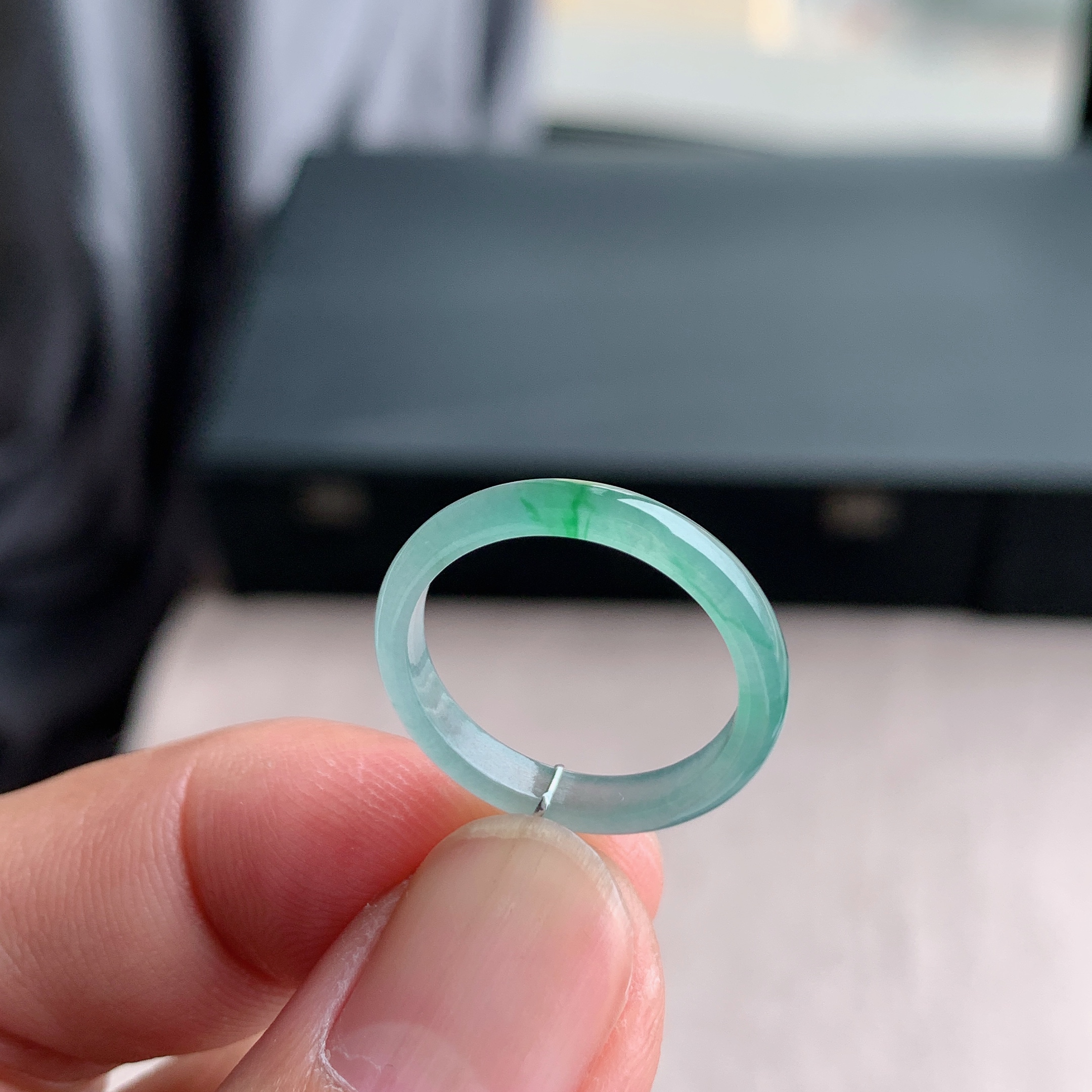 天然A货翡翠冰种14号飘绿花戒指