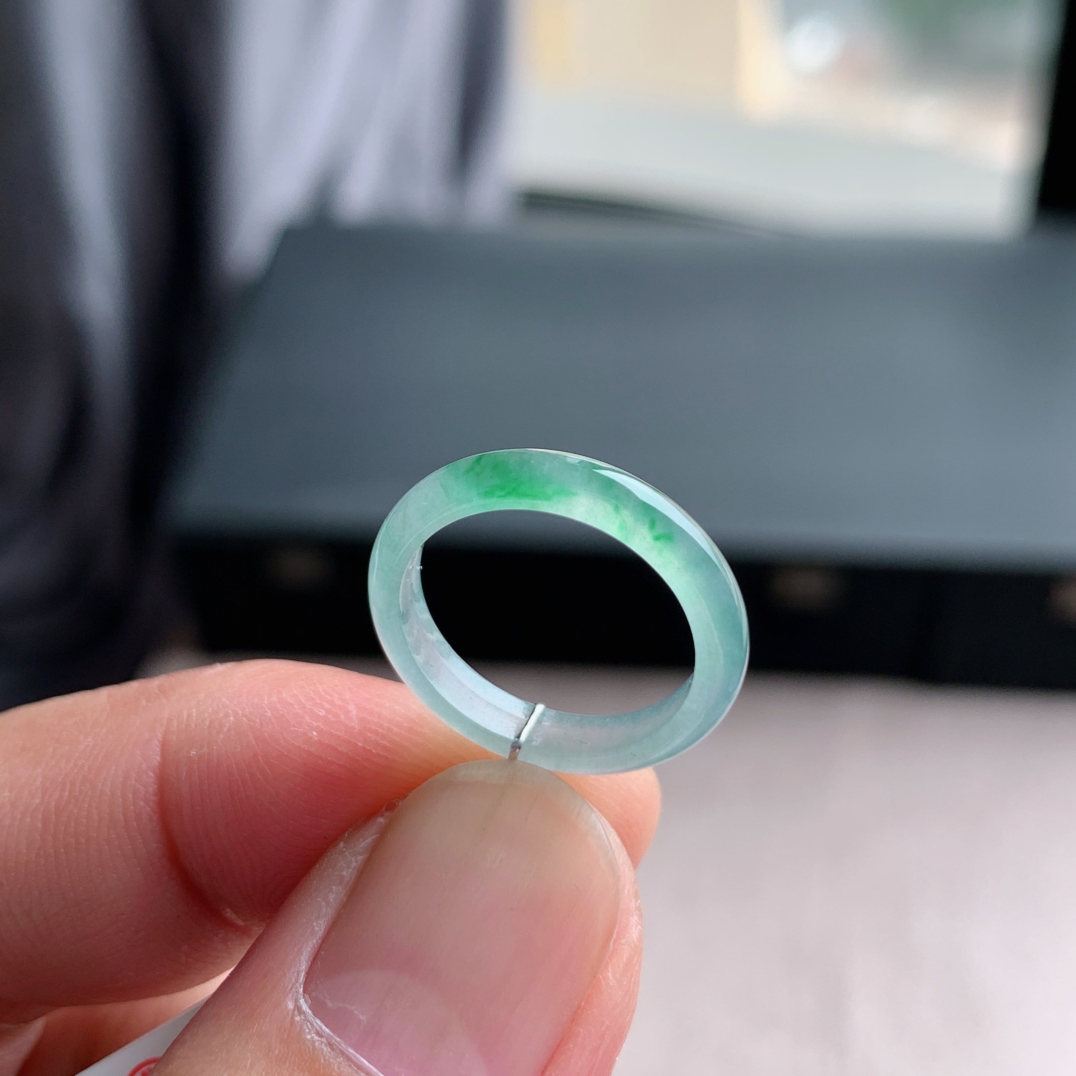 A货翡翠飘绿花戒指未镶嵌天然9号