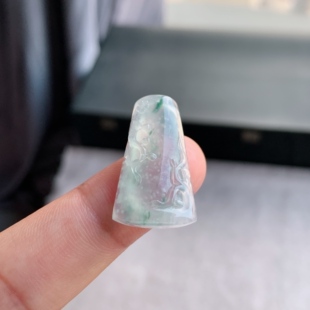 缅甸天然A货翡翠 冰种木那雪花棉梅花牌挂件吊坠D01