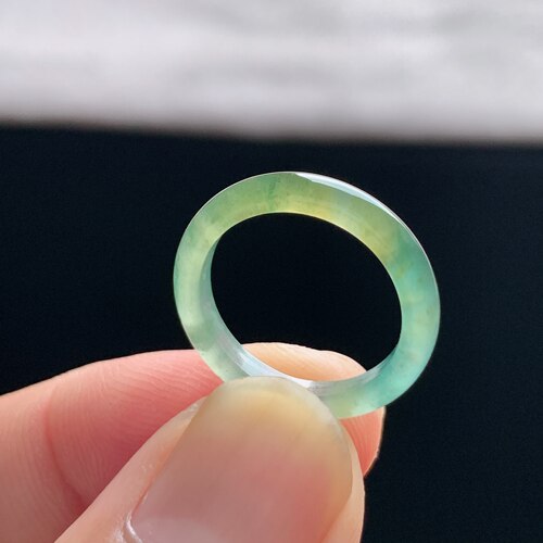 天然A货冰种黄翡翠素圈戒指