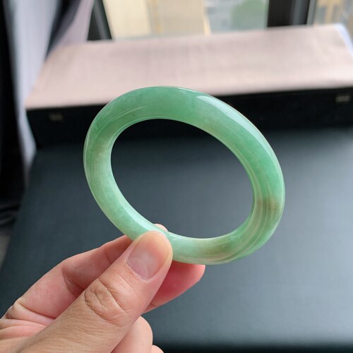缅甸A货翡翠手镯56圈口绿豆绿