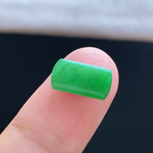 缅甸天然A货翡翠满绿马鞍戒面