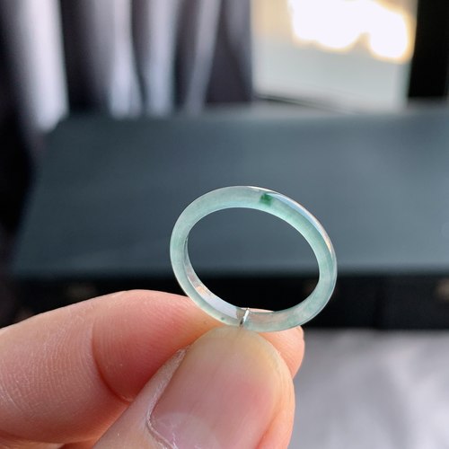 圆形刻面危地马拉天然翡翠冰种