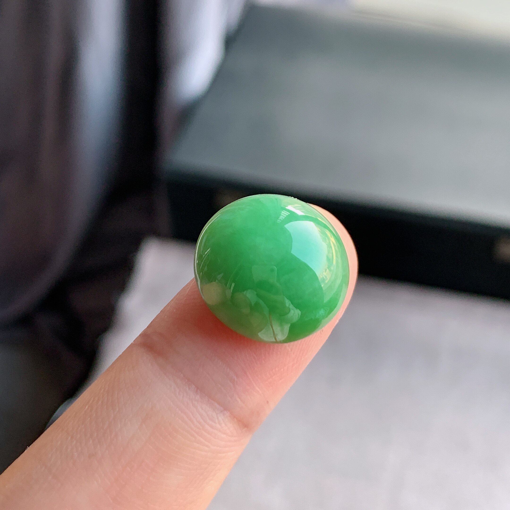 缅甸天然A货翡翠 满绿豆阳绿鸽子蛋面戒面L6