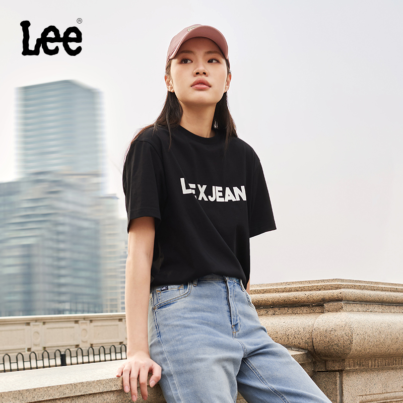 舒适版圆领短袖T恤 采用柔软棉质面料