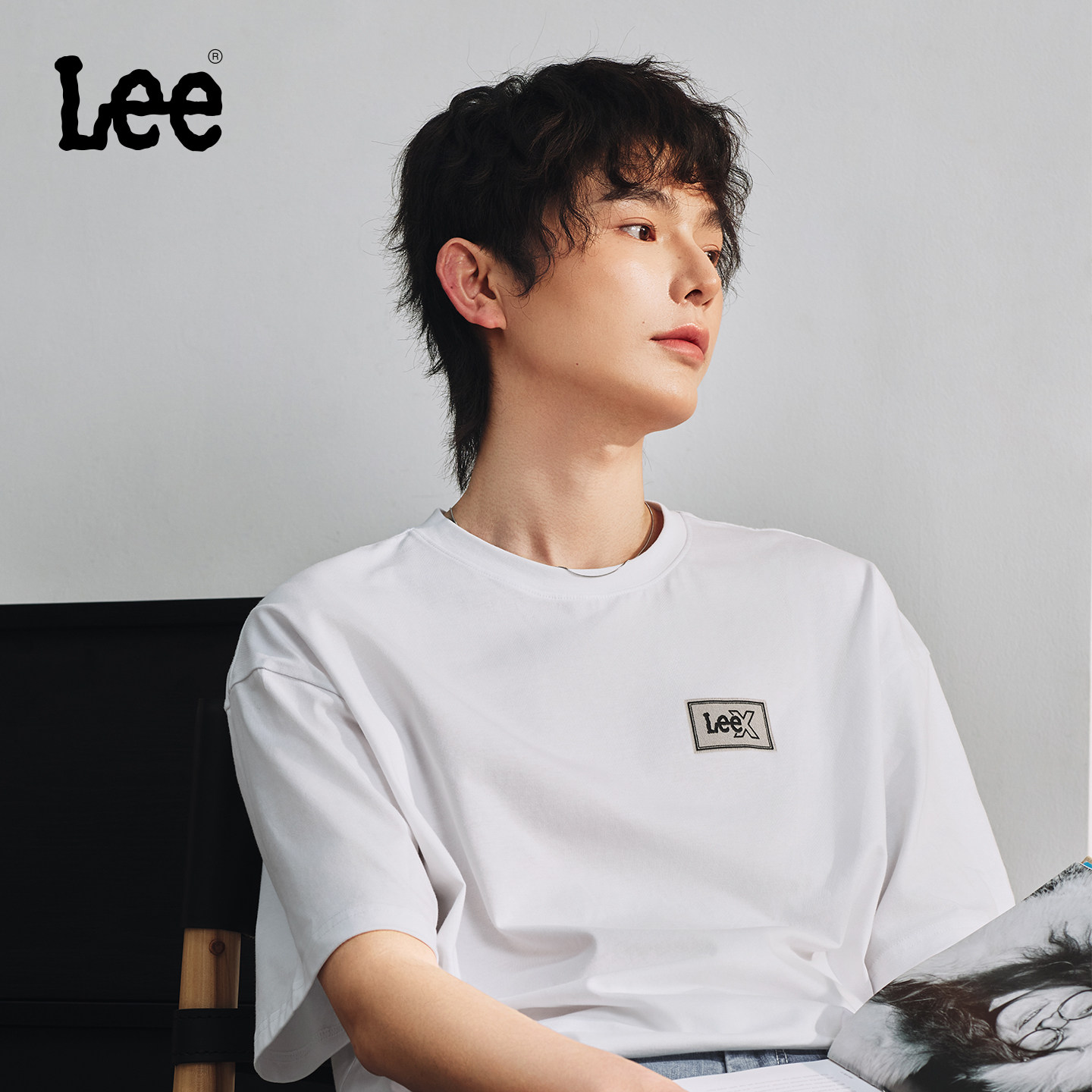 Lee26春夏新品宽松版圆领刺绣感设计Logo印花男女同款短袖T
