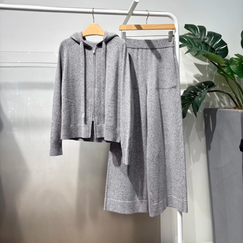 连帽针织开衫女灰色毛衣休闲长裤