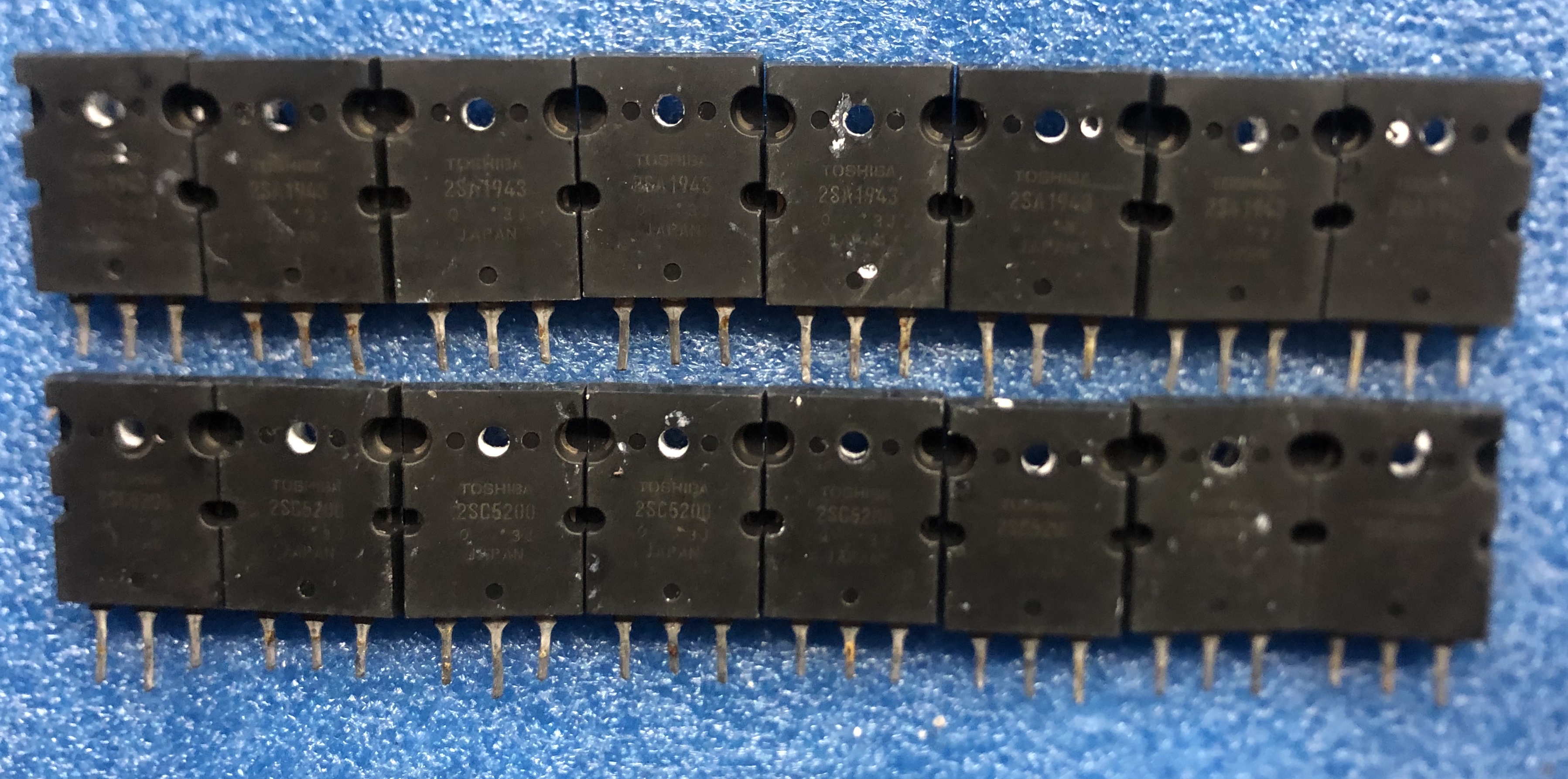 东芝管2SC52002SA1943