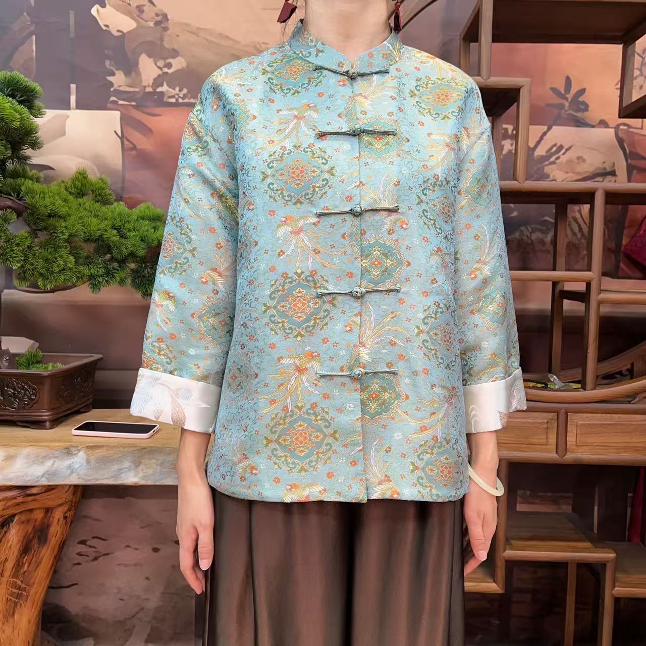 60姆米蓝色织金宋锦宝相花马褂100桑蚕丝款香云纱