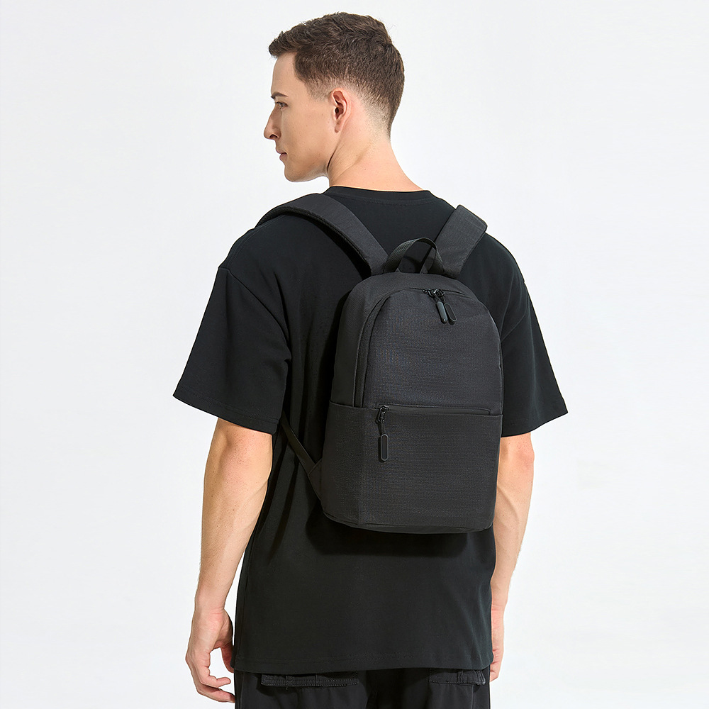 迷你小型双肩包男小号潮流轻便小书包男休闲旅行背包男双肩包小型