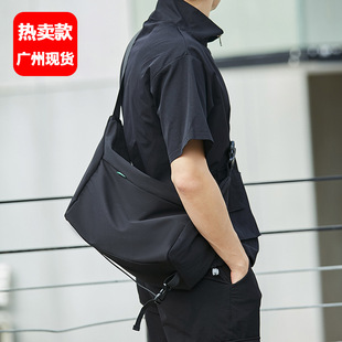 日系单肩包潮流休闲斜挎包男学生挎包运动邮差包大容量斜背包男包