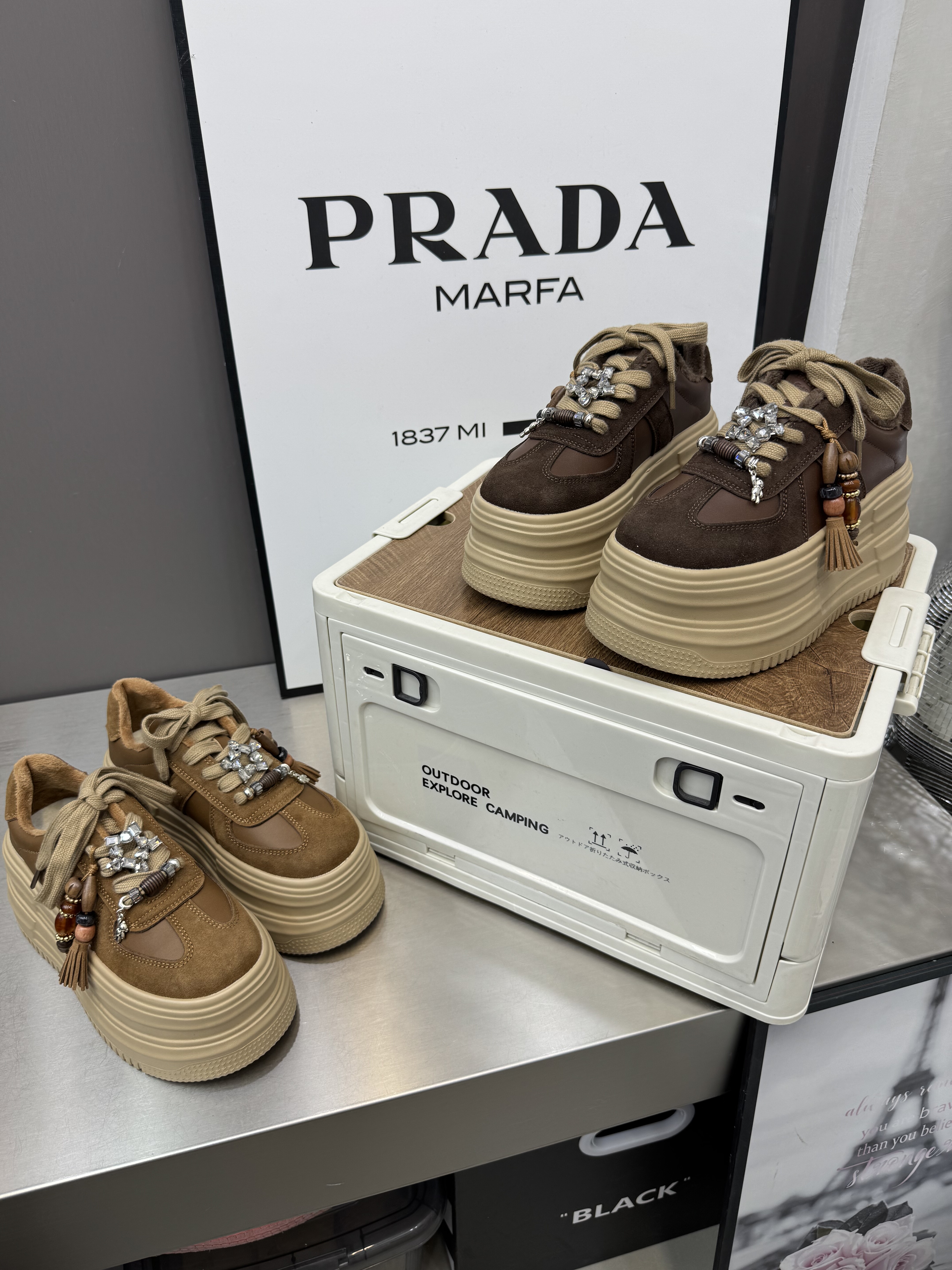 女冬季复古流苏水钻厚底加绒休闲板鞋松糕底秋冬增高保暖棉鞋