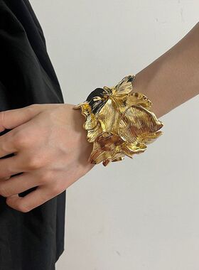 ZA时尚轻奢风复古金色拼接花朵