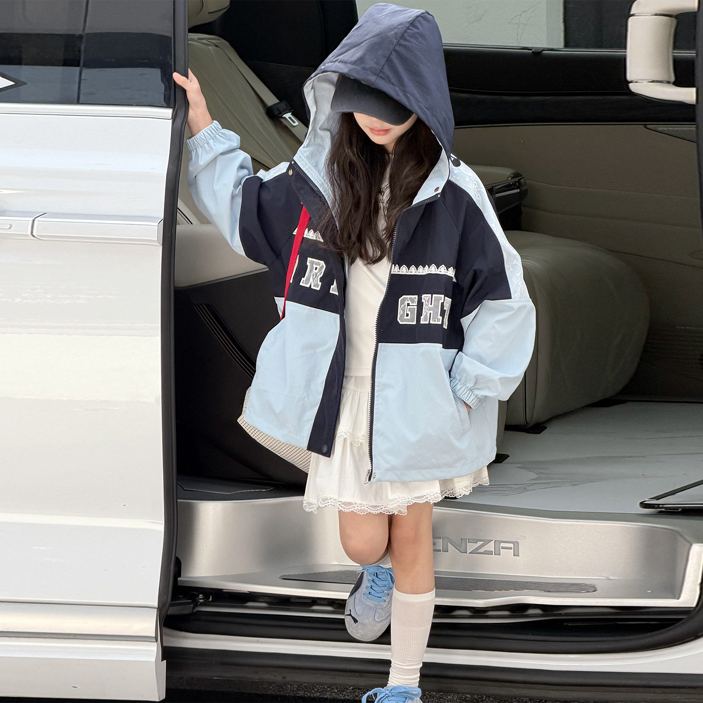 女童秋装风衣外套2026新款儿童春秋款洋气时髦女孩大童秋季冲锋衣