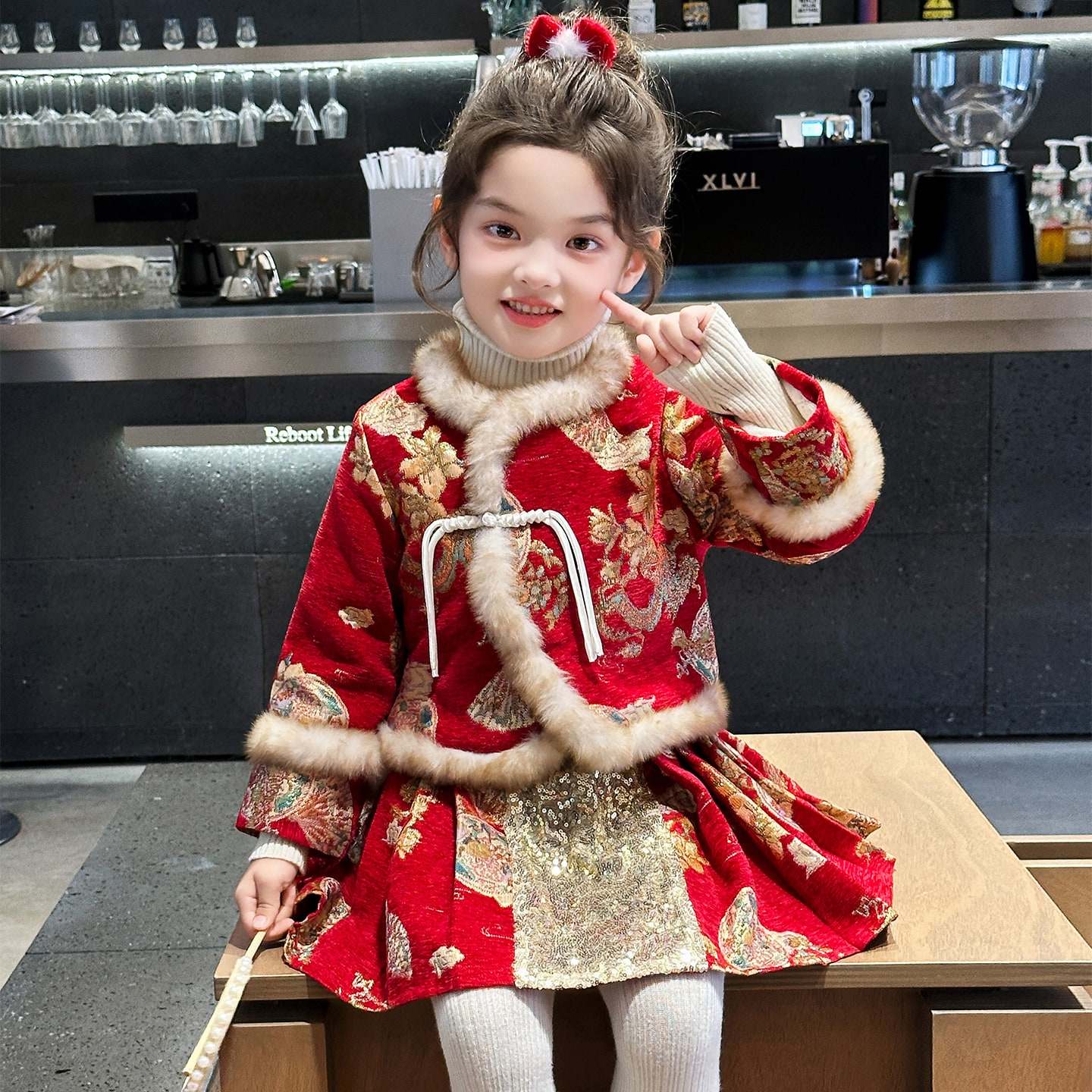 女童新年装2026新款冬装儿童新中式冬季套裙小女孩红色喜庆拜年服