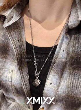 K罗心鸢尾十字骰子吊坠毛衣链