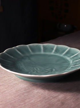家用陶瓷盘子青瓷浮雕花鸟高温烧制盘子纯色盘子中式青色创意菜盘