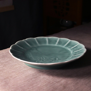家用陶瓷盘子青瓷浮雕花鸟高温烧制盘子纯色盘子中式青色创意菜盘