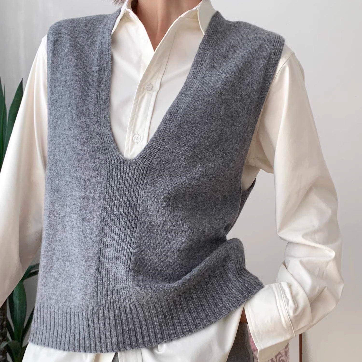 阿瑞家 文艺感叠穿利器 全美利奴羊毛大V领宽松H廓形针织马甲背心