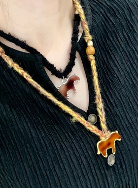 秋冬时髦斑马纹毛线编织项链小众设计叠戴小马毛衣链复古锁骨链女