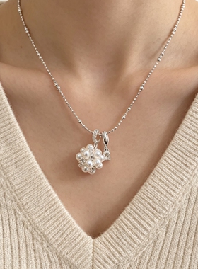 珍珠锆石闪钻花球项链女款2026新款气质高级百搭玲珑球锁骨链配饰