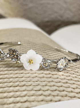 清新甜美女士铜腊梅手链