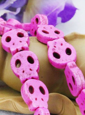 13x15mm骷髅头玫红色松石散珠 DIY手工串珠配件项链手链女配饰首