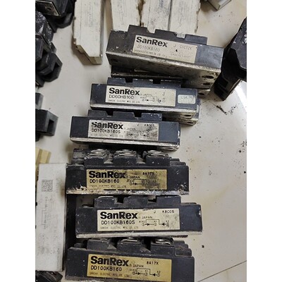 电容400V1800UF图片为实物拍摄,原装拆机4个尺寸52