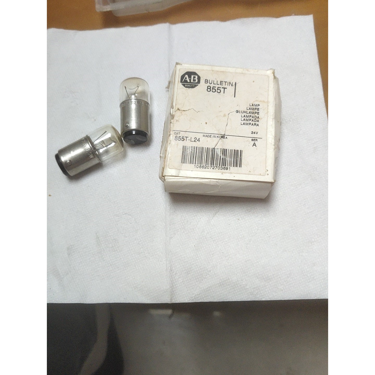 AB855T-L24指示灯,24V电压,原装