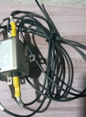 出这款CANNY WELL CW3-20A电源滤波器采用经典