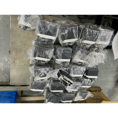 伺服MBDLT25SF MHMF042L1U2M,成色如