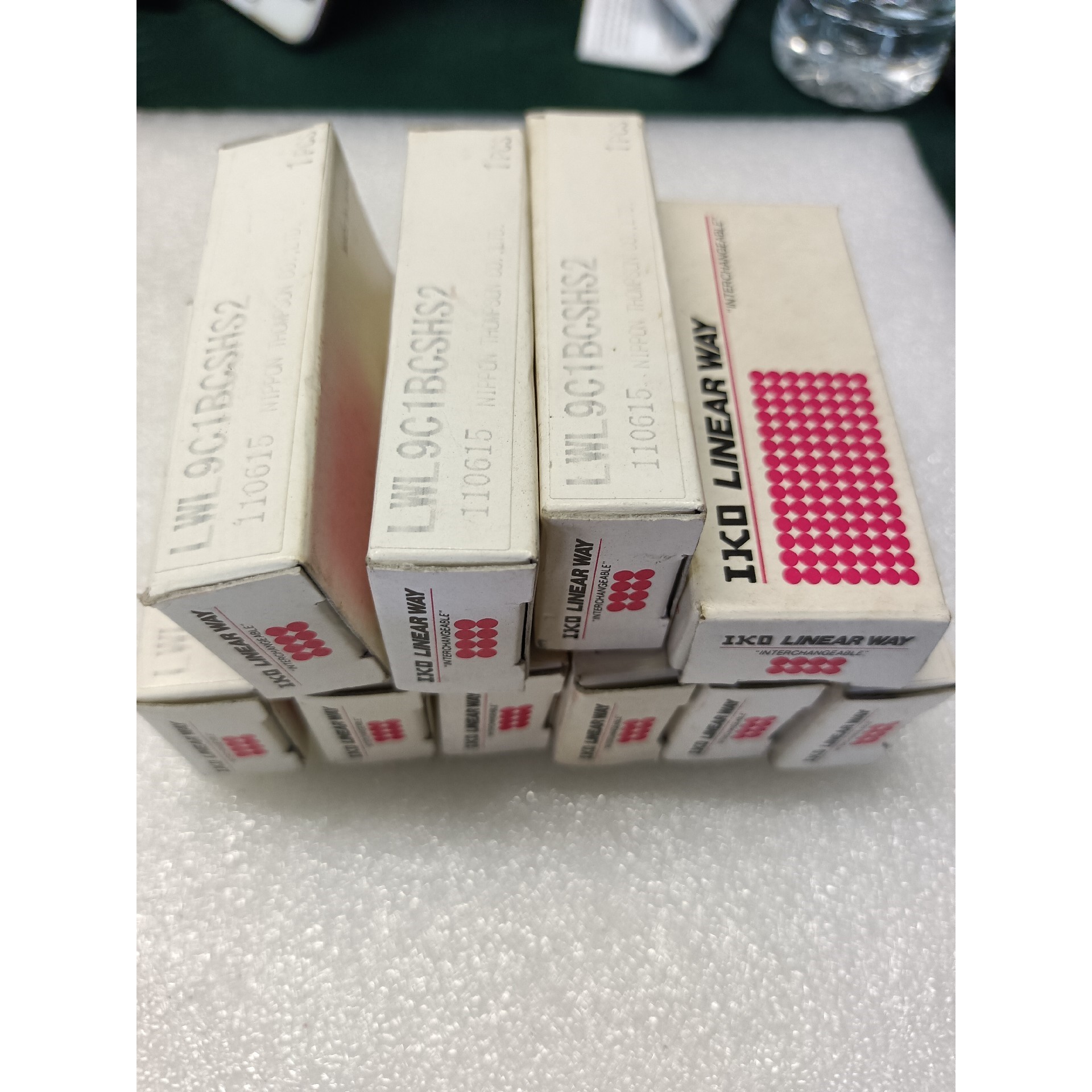 夏普12.1寸液晶屏 LQ121K1LG52 实物拆机图片,