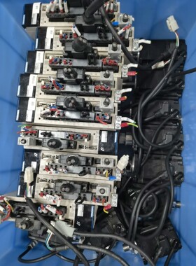 安川七系SGD7S-2R8A00A002,SGM7J-04A