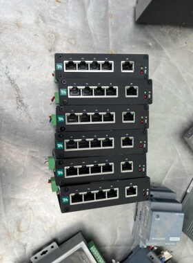 交换机ICRL-U-5RJ45-DIN-NT(6个)成色如图