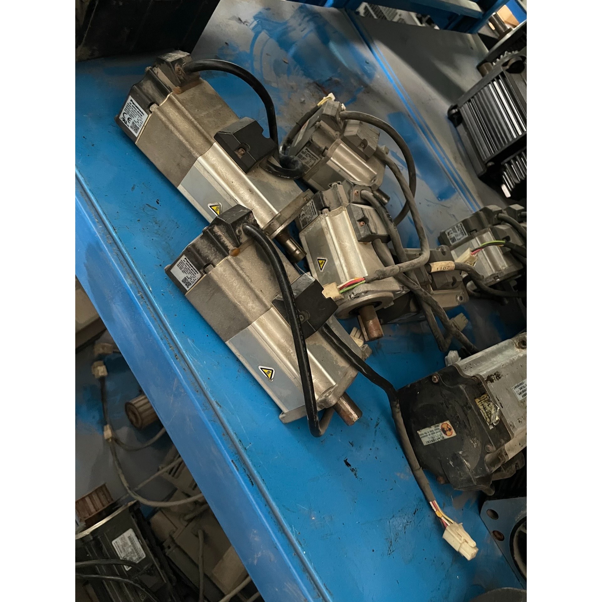 伺服电机MHMJ042G1V  400w带刹车原装拆机的