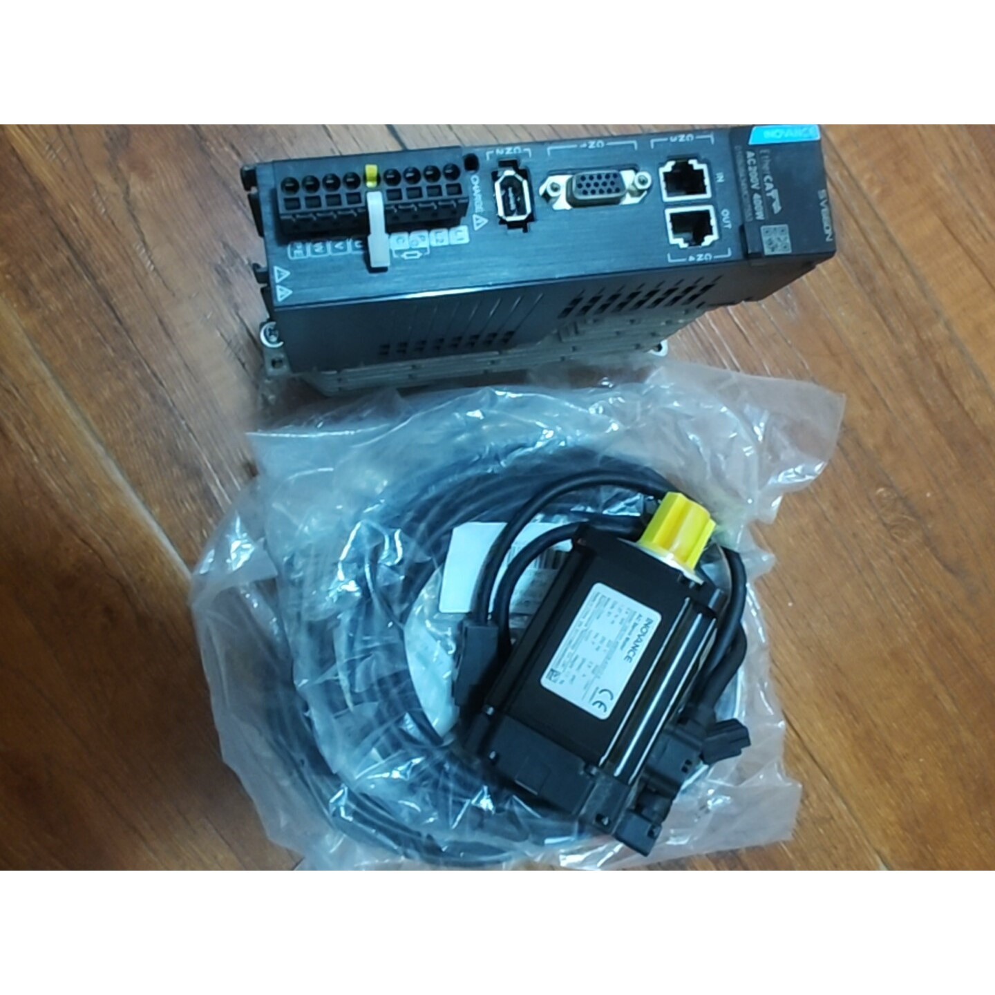 juniper  SRX550防火墙 6个千兆电口 4个sf