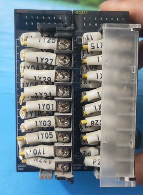 CJ1W-OC211 CJ1W-ID211 成色如图 功能包