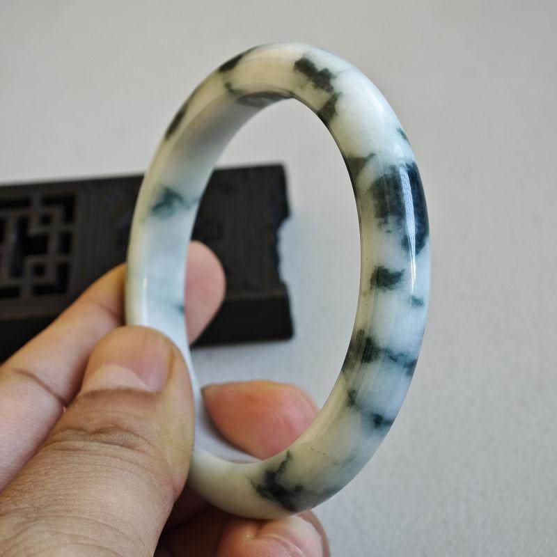 缅甸天然A货翡翠 老坑种牛奶底飘蓝花 55正圈手镯 一物一图