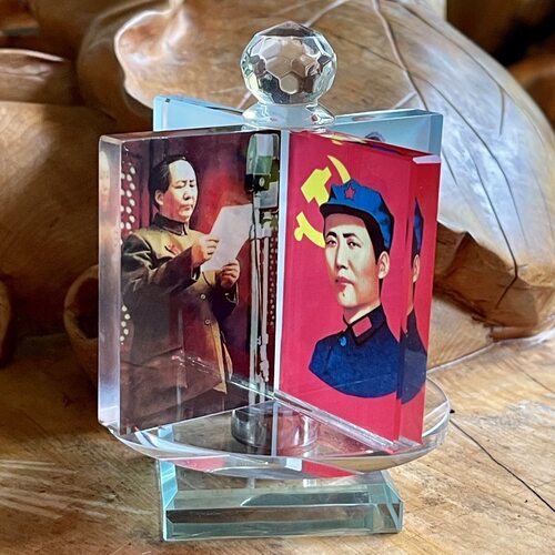 毛主席水晶相册摆件 360度旋转 居家 汽车 办公室场合摆件留念