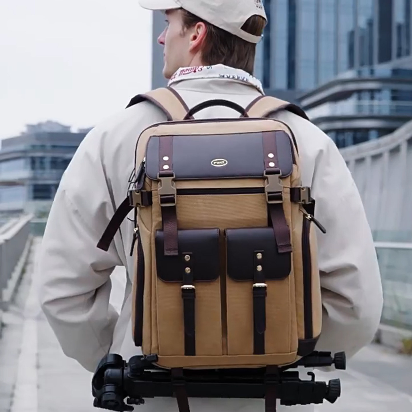 复古双肩摄影包单反相机背包防撞耐磨户外运动相机包收纳包通勤包