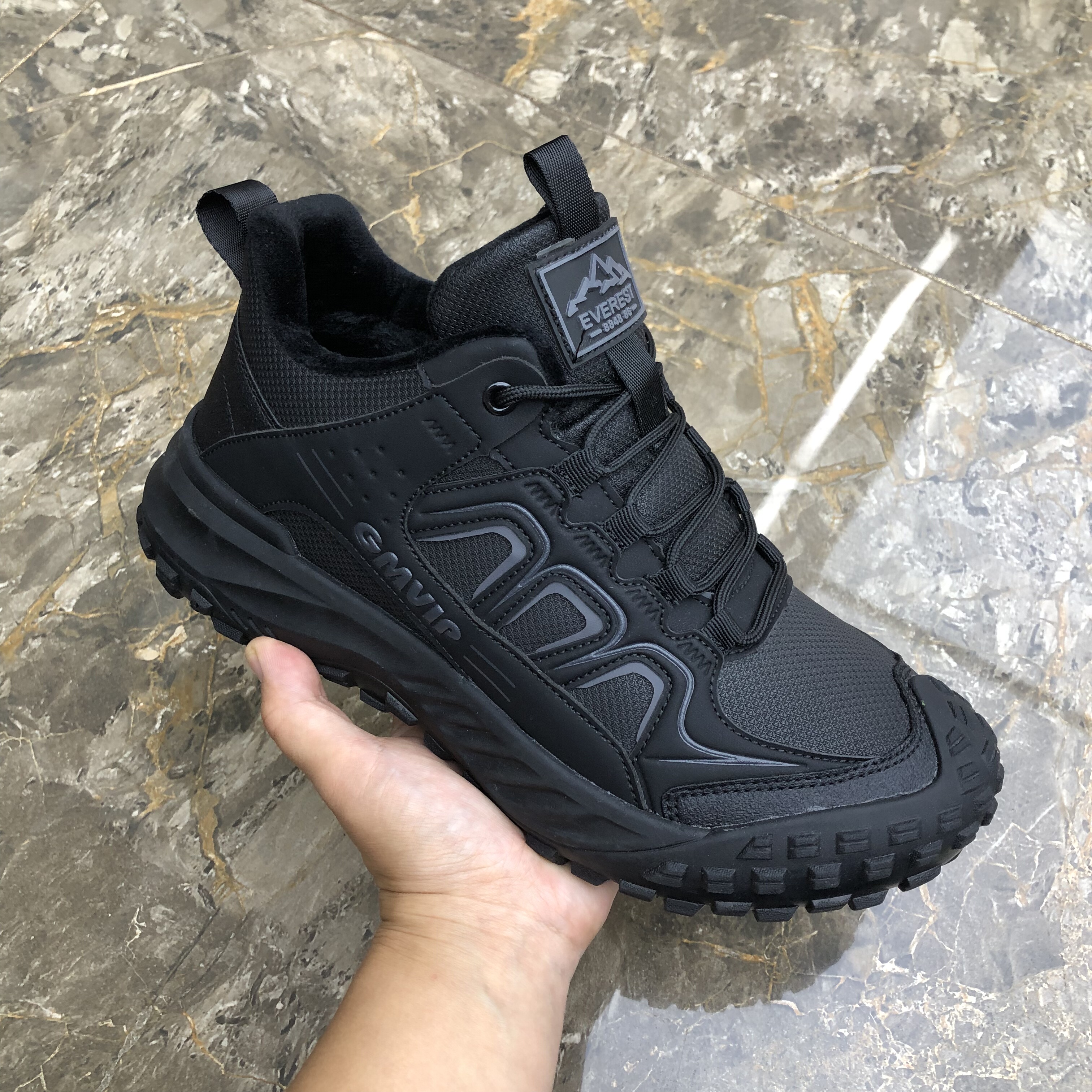 登山鞋男士2025品质休闲鞋新款户外男鞋透气防滑运动徒步加棉保暖