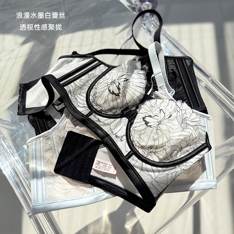 高ji感东方美刺绣蕾丝记忆软圈超薄水晶杯兔耳朵大码显瘦文胸套装
