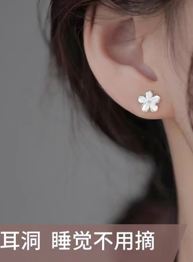 925银锆石女栀子花耳钉