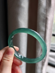天然翡翠A货大圈口手镯，61-62圈，61-9.9-6.3，编码3843